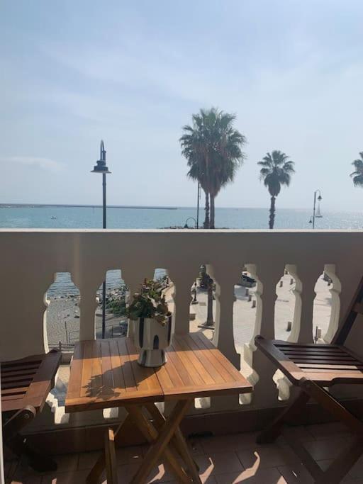Loft 53 Waterfront Of Genova Pegli Daire Dış mekan fotoğraf